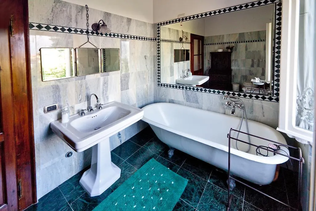 Villa Giani Annone di Brianza 0*,  Italy
